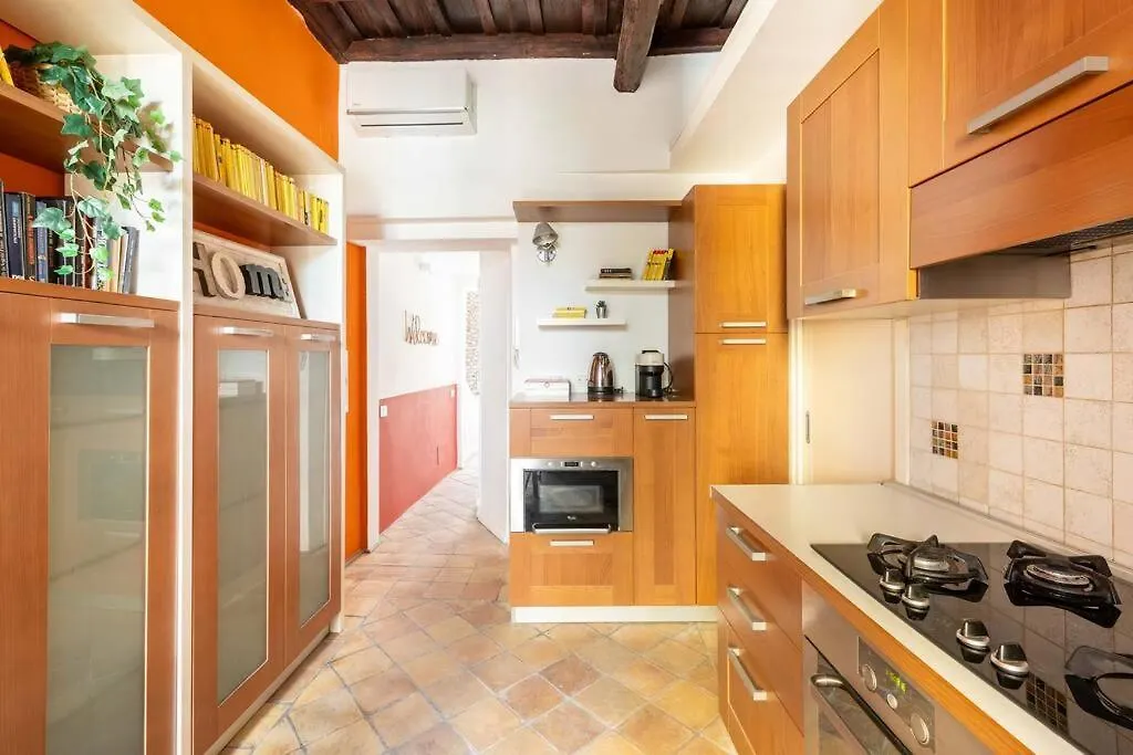 Apartment Maison Leonardo Al Colosseo Rome Italy
